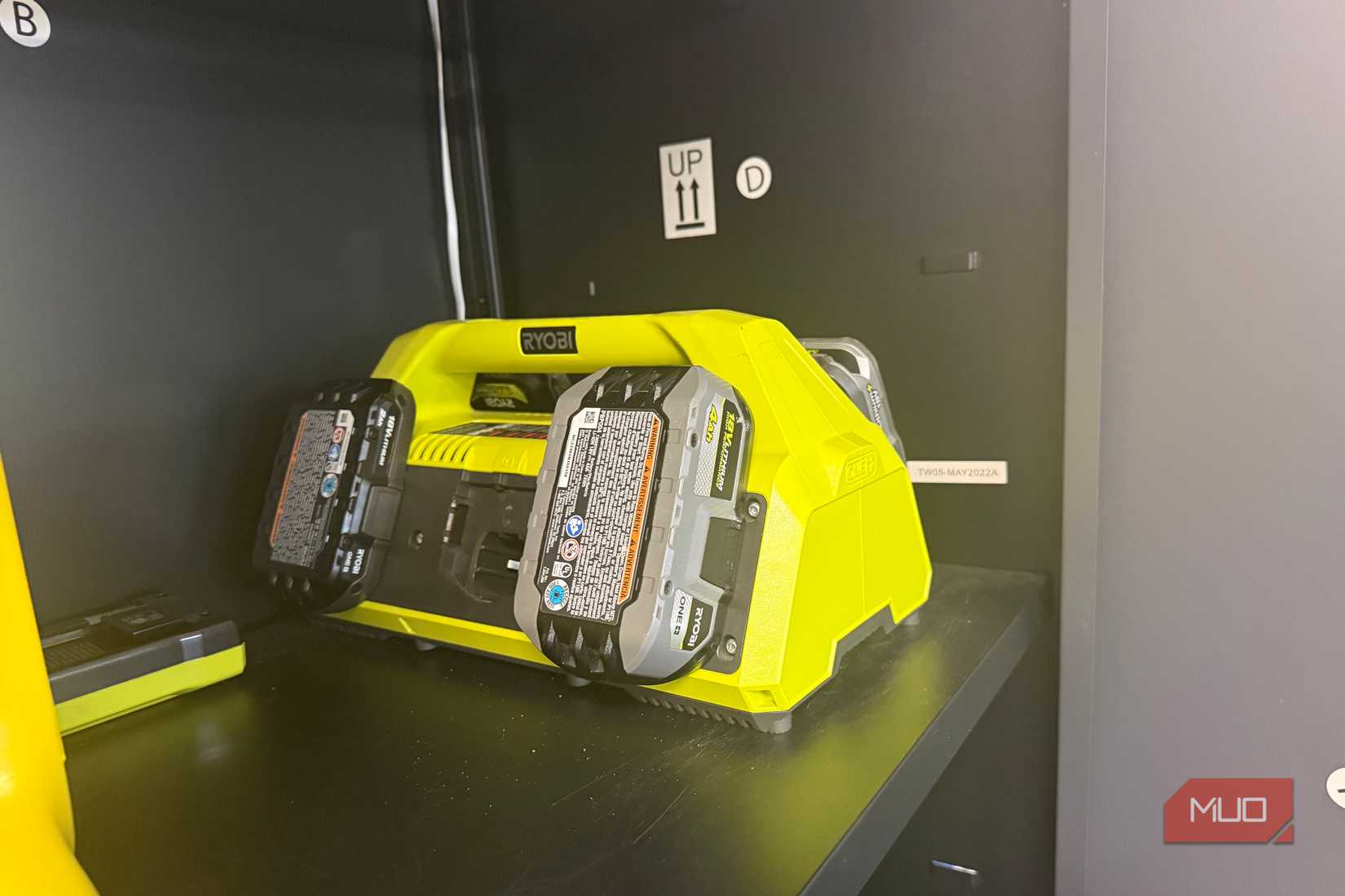 ryobi 18v lithium 6 battery charging station