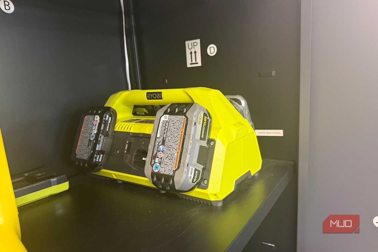 ryobi 18v lithium 6 battery charging station