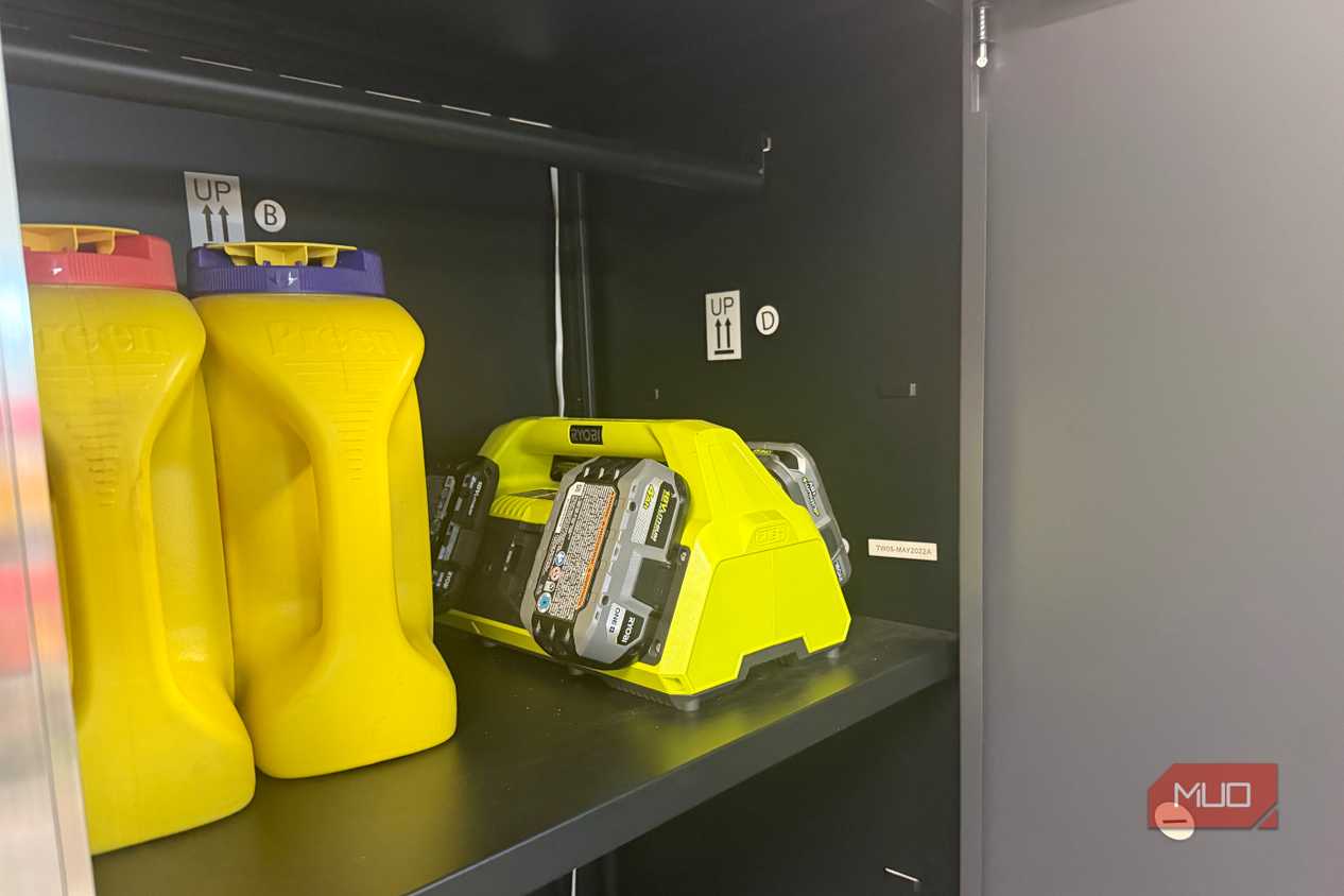 ryobi 18v lithium multi charger station