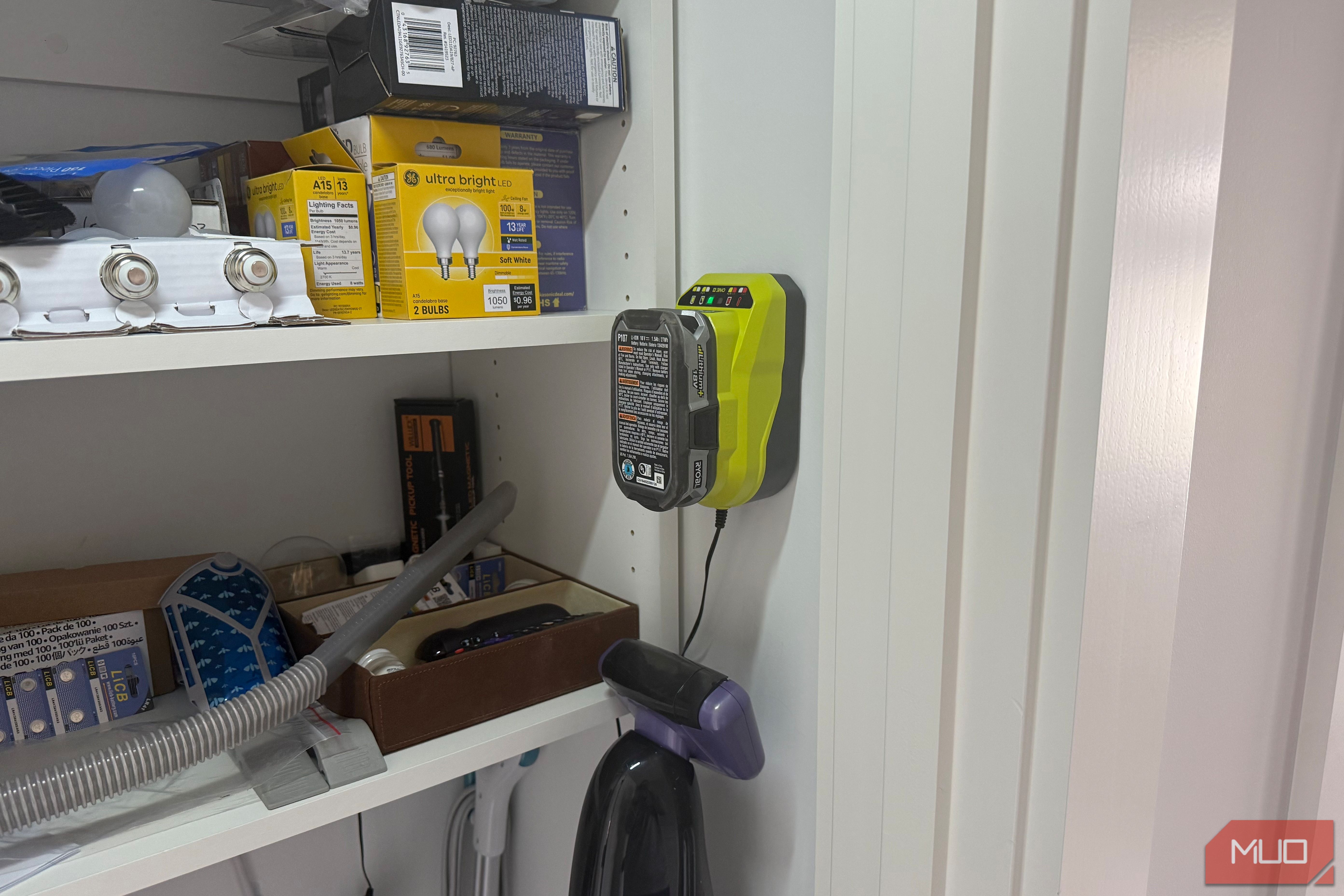 ryobi 18v lithium wall mounted charger
