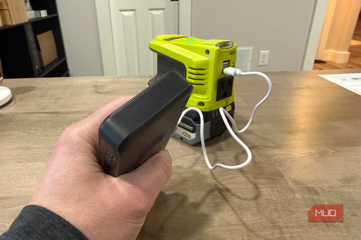ryobi power source charging phone