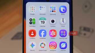 The app drawer in the Edge panel on a Galaxy phone.