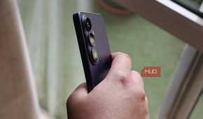 Samsung Galaxy S26 sleek form factor
