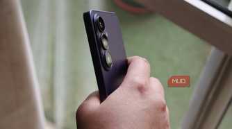 Samsung Galaxy S26 sleek form factor
