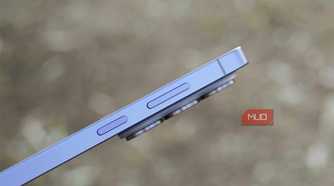 The side buttons on the Galaxy S26 Ultra.