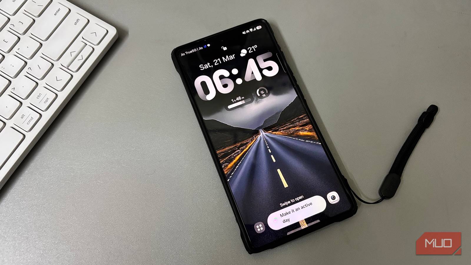 I've been using third-party keyboards for years — this built-in one made me uninstall all of them
