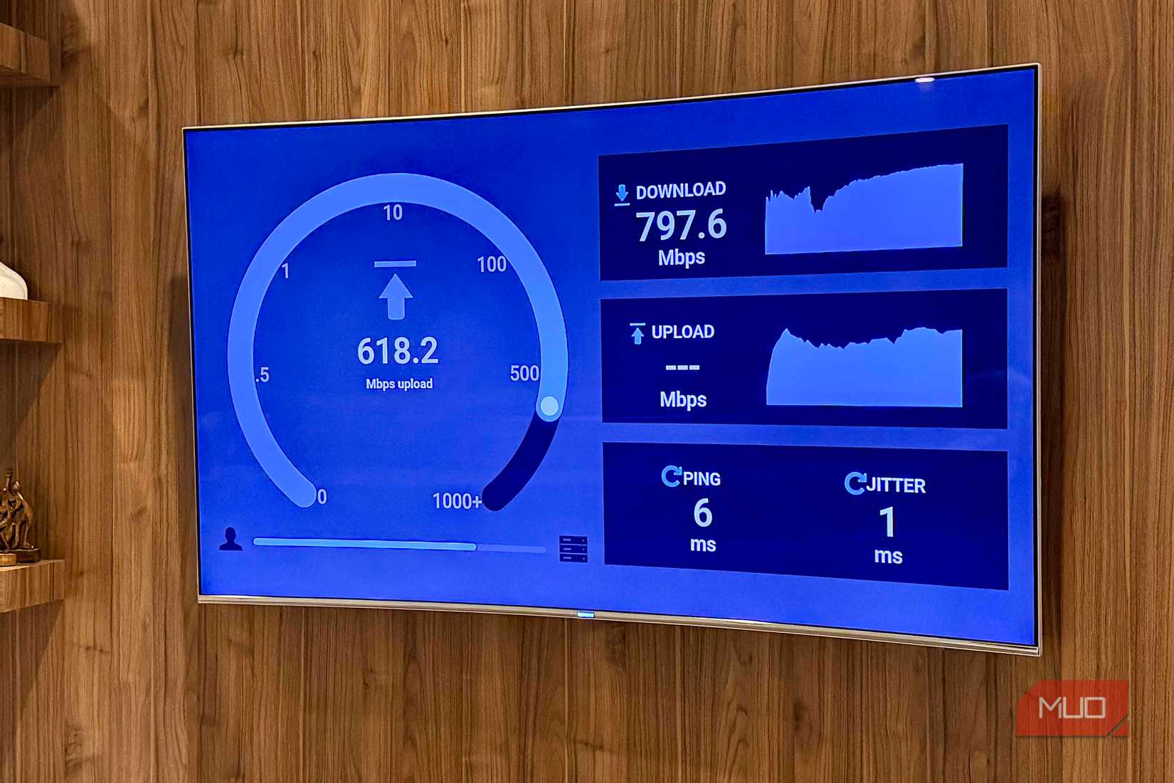 Samsung TV showing the download speed of local network