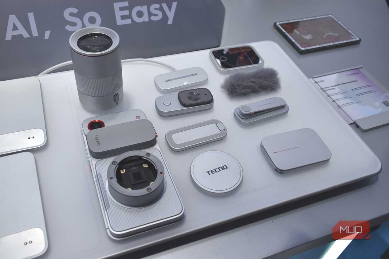 tecno modular phone concept mwc 2026 all modules.
