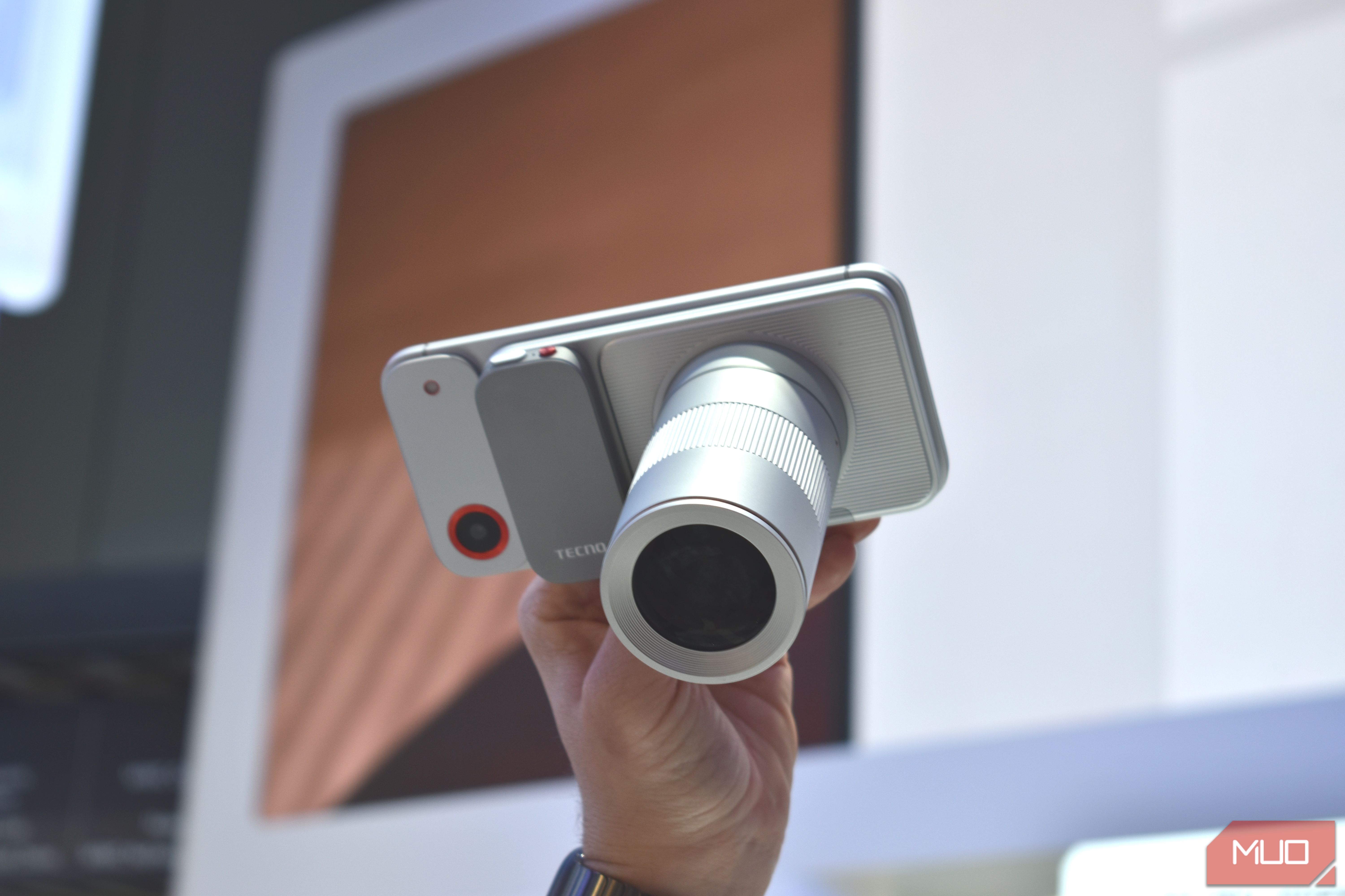 tecno modular phone concept mwc 2026 telescopic camera