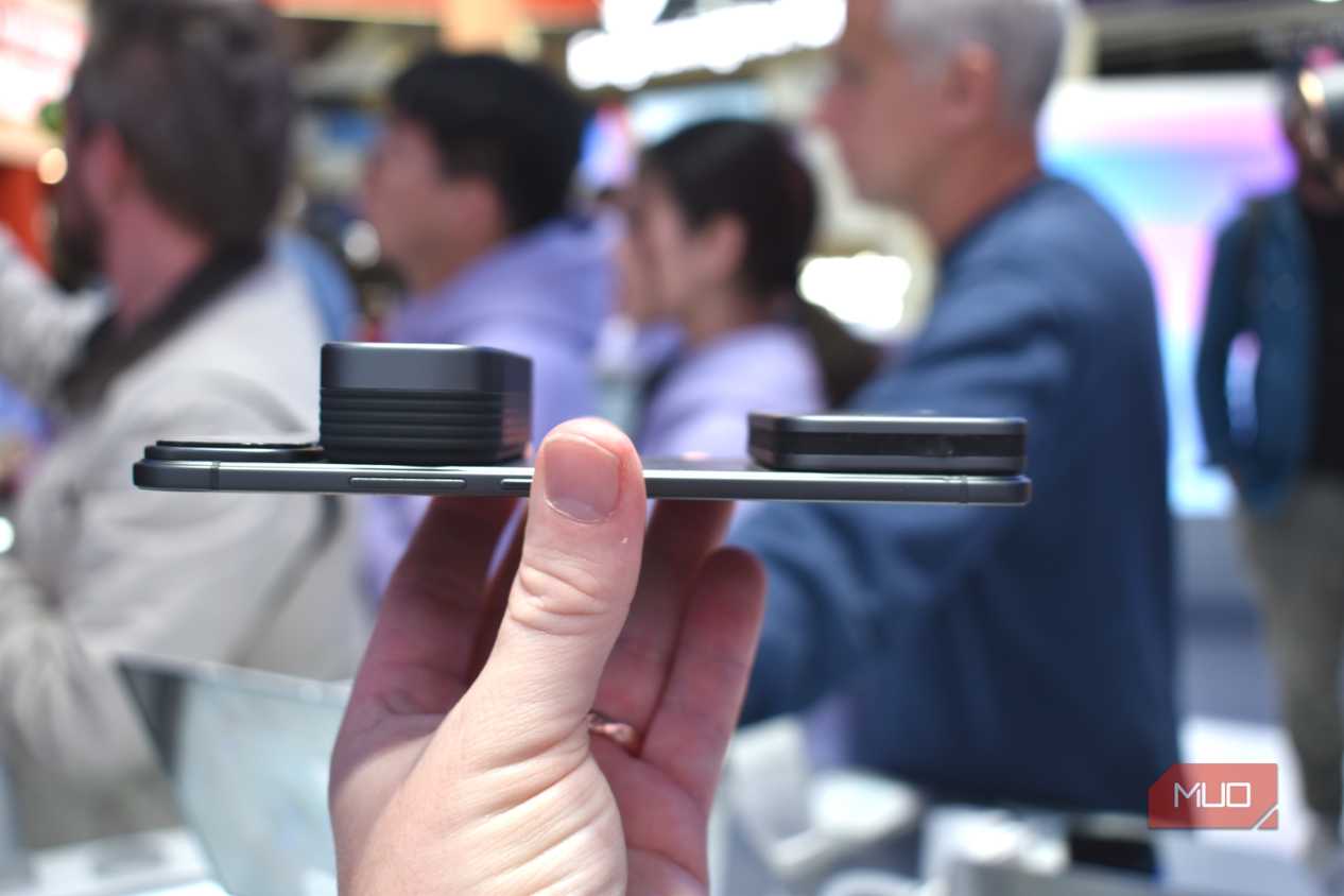 tecno modular phone concept mwc 2026 with two modules