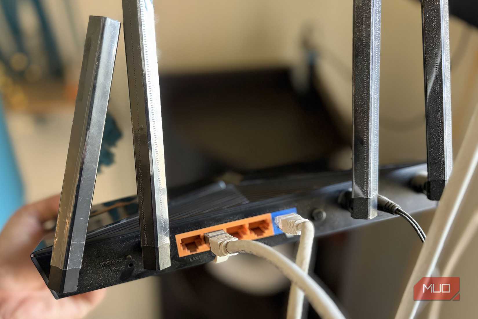 TP-Link router bank portion