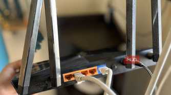TP-Link router bank portion