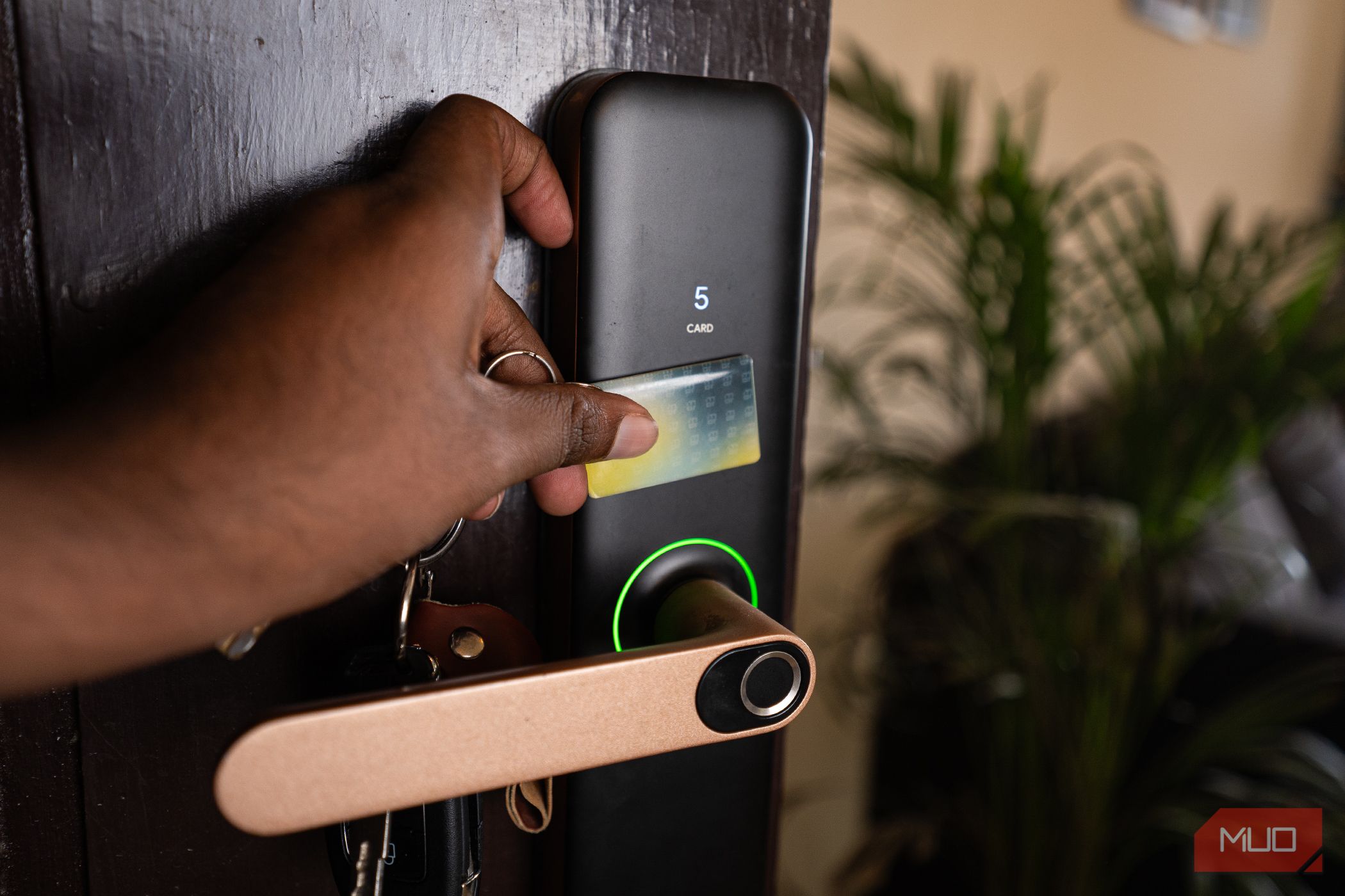 Using a RFID tag to open a smart door lock