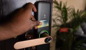 Using a RFID tag to open a smart door lock