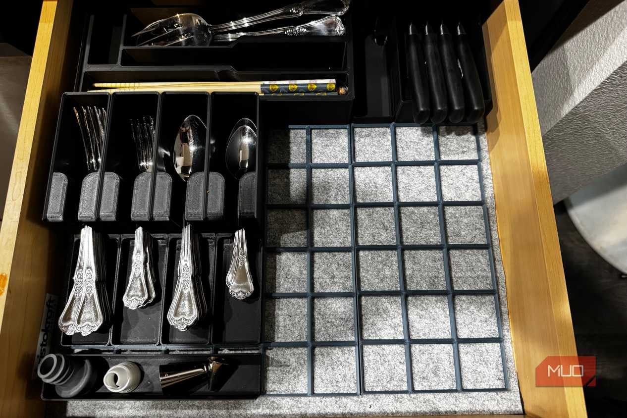utensils grid
