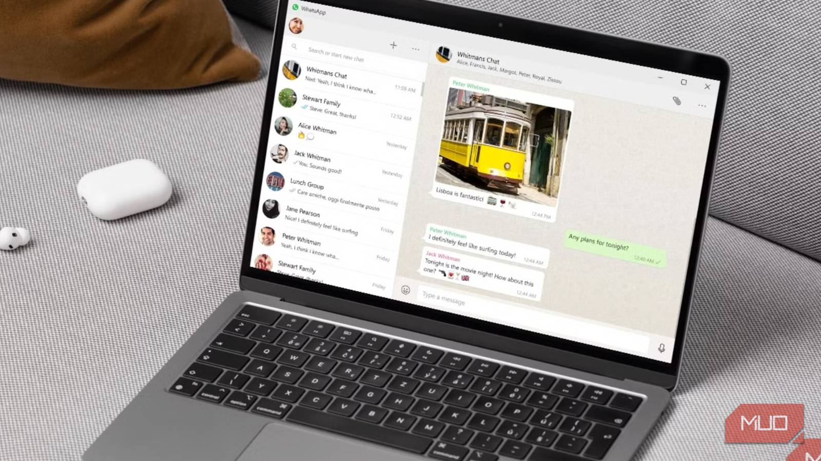 You can now join a WhatsApp chat without the app and it's still private