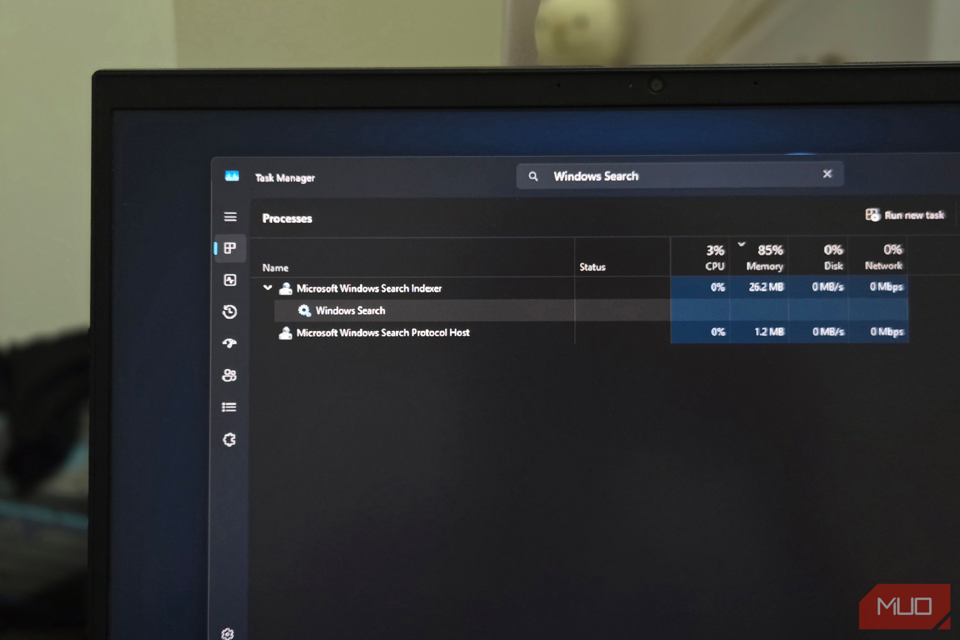 Windows Task Manager with the Windows Search Indexer service open on a HP Pavillion laptop