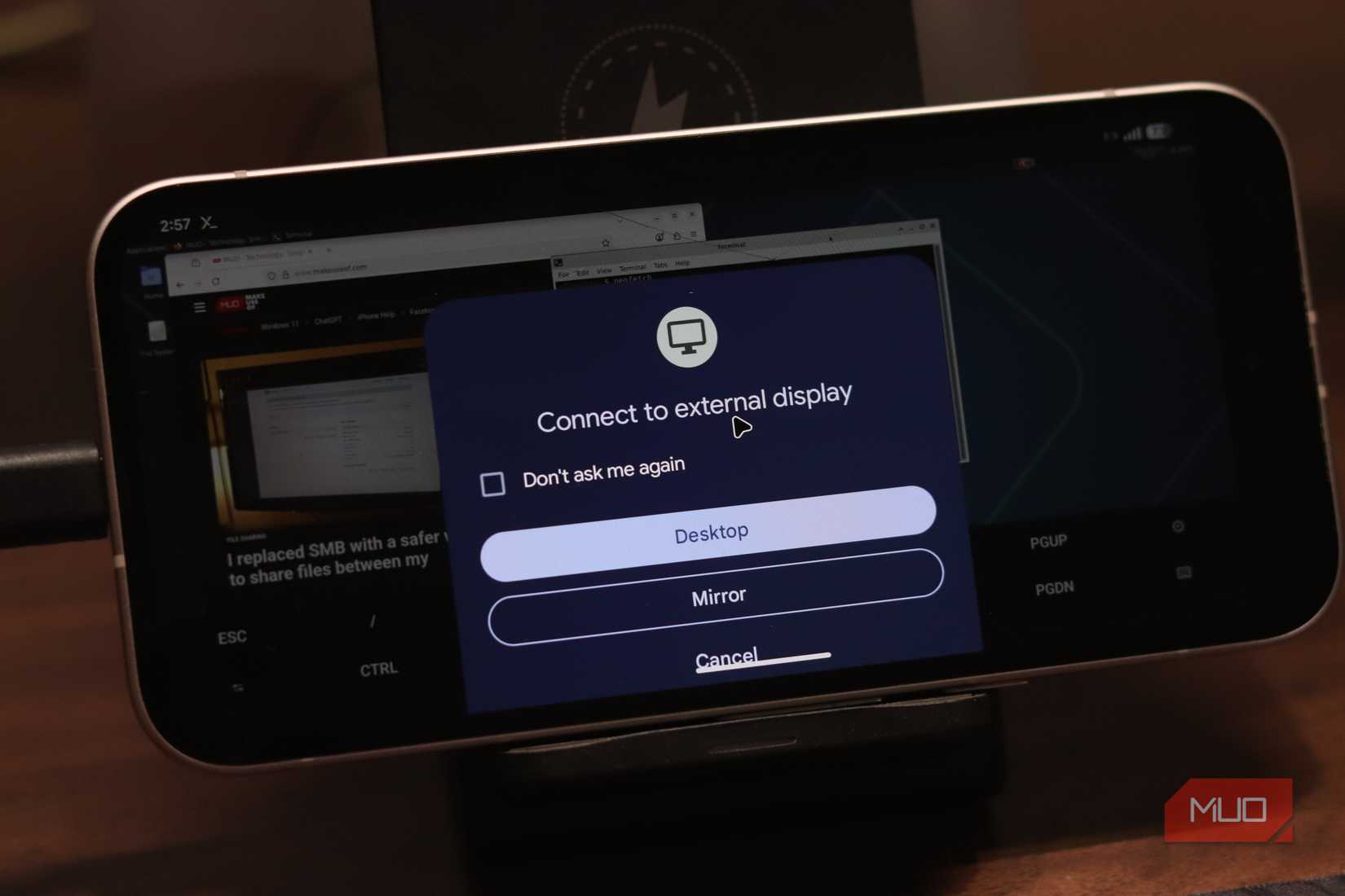 Android external display connection prompt.