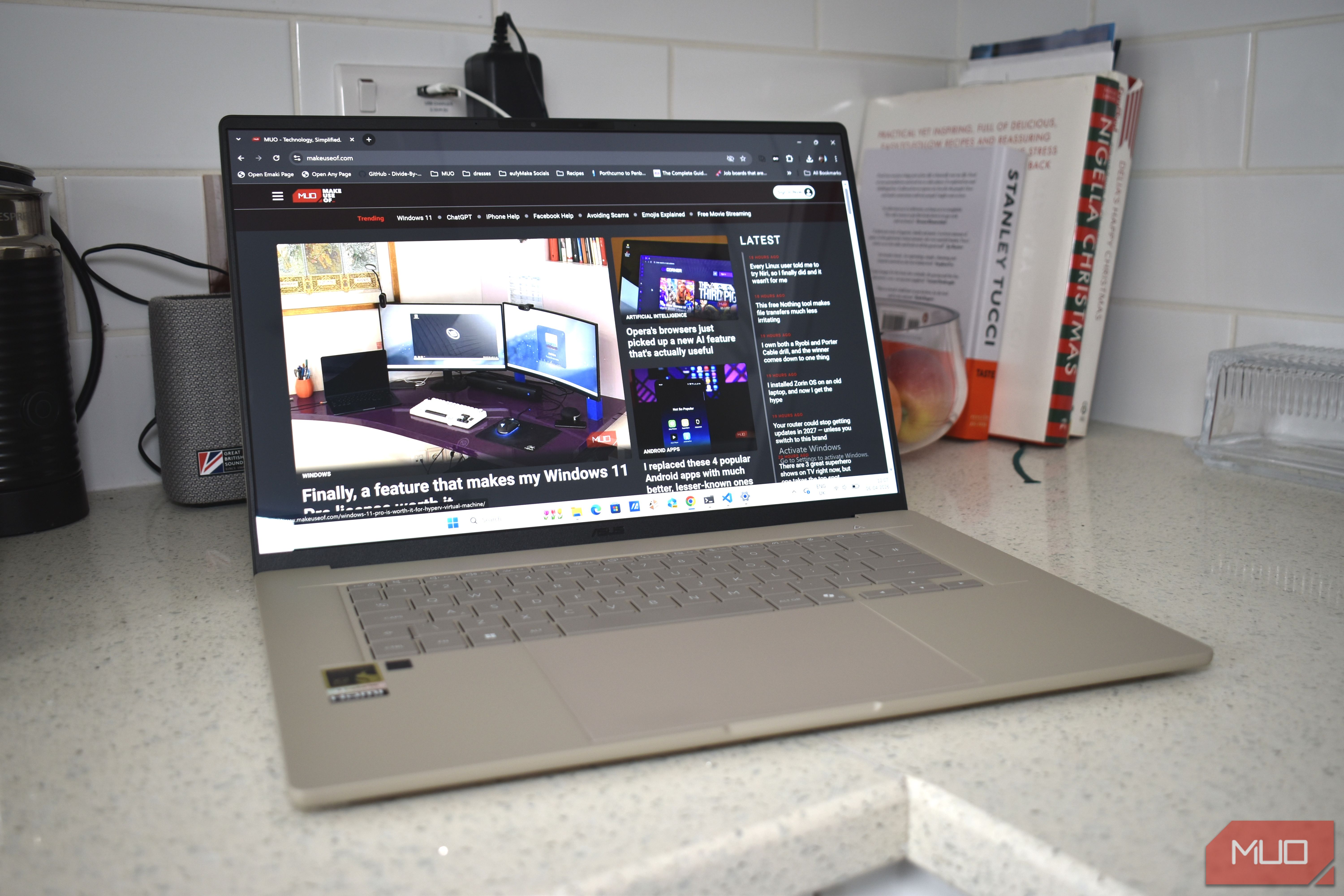 asus zenbook a16 open muo page.