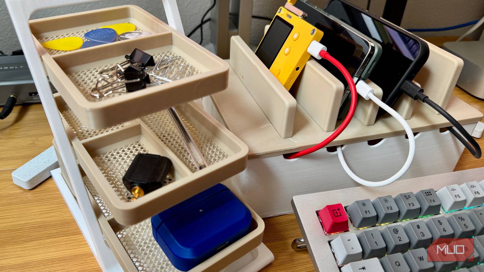 I 3D printed my desk organizers instead of buying them and saved $60