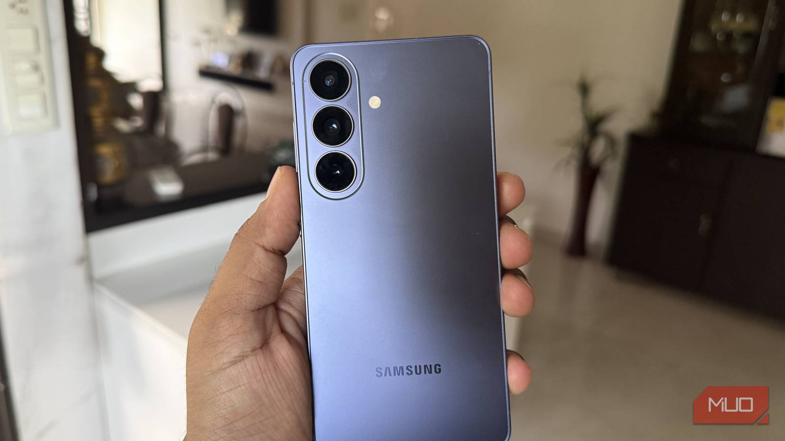 The Galaxy S26 Ultra has everything — but the regular S26 is the ...
