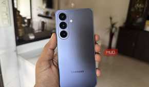 Hand holding Samsung Galaxy S26