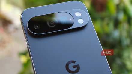 Google Pixel 10 Pro - close up