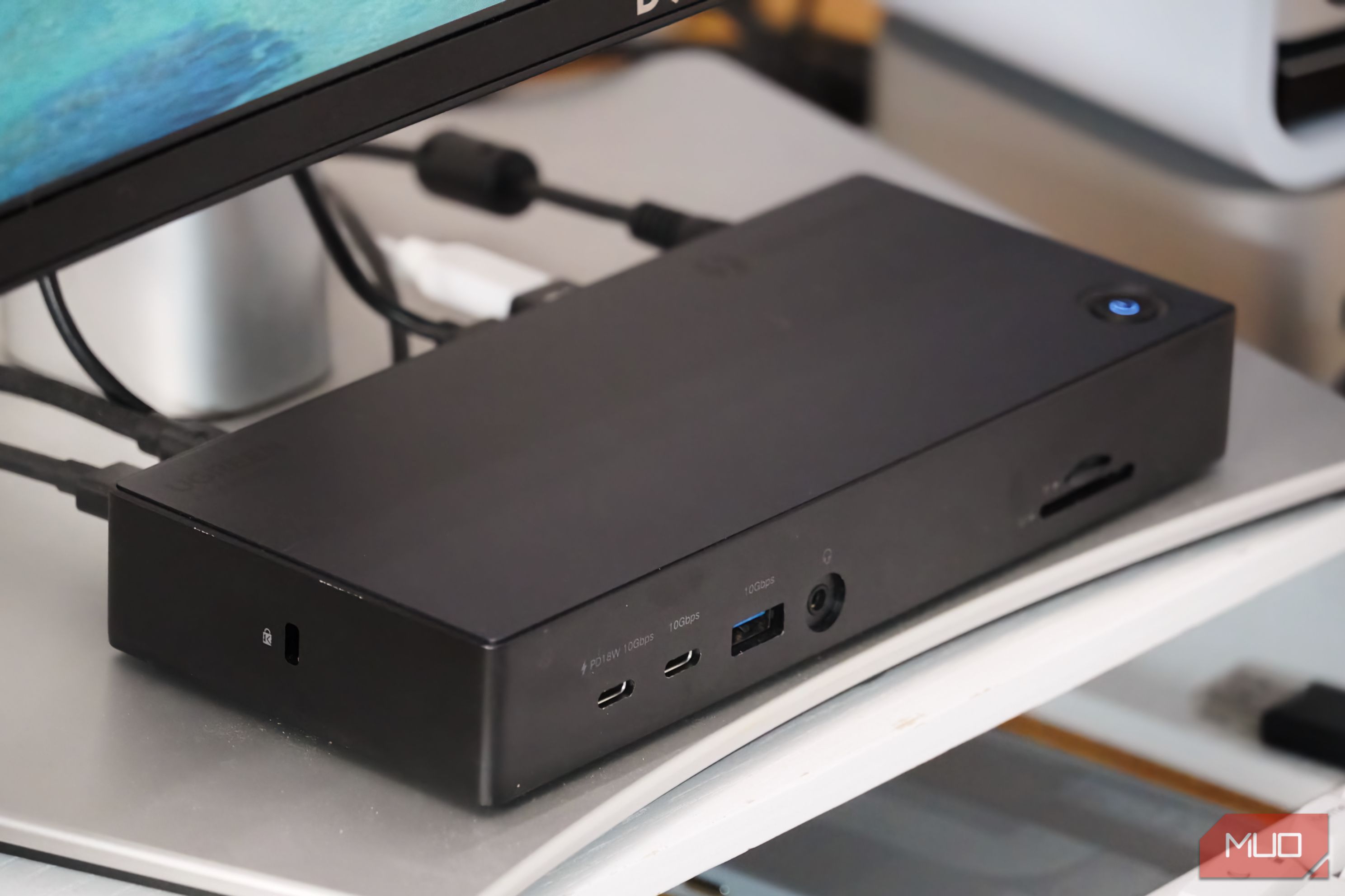 The side of a Thunderbolt 4 dock.