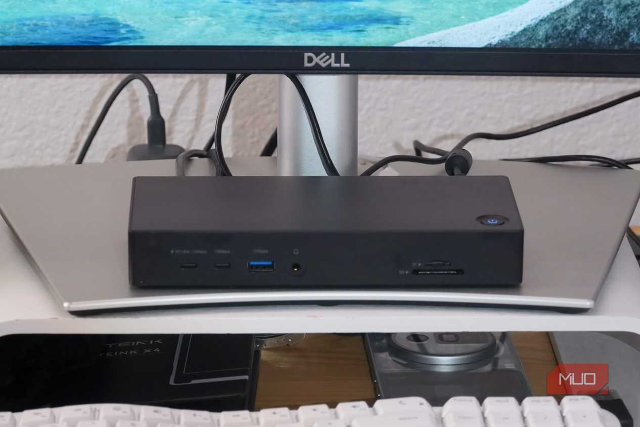 The front of a Thunderbolt 4 dock.