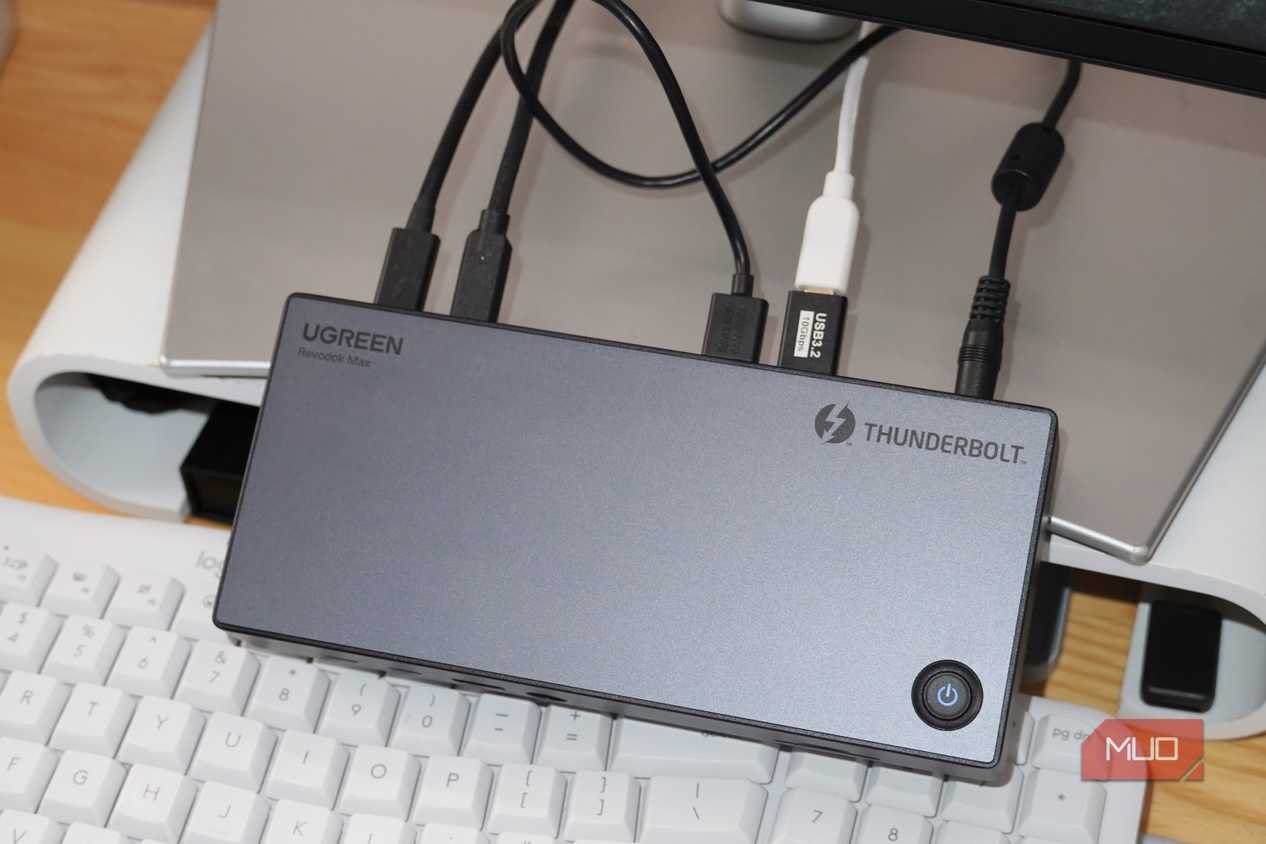 The front of a Thunderbolt 4 dock.