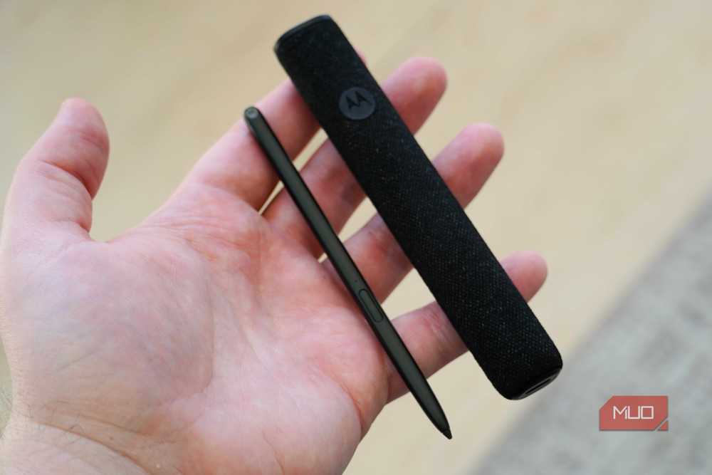 The optional stylus accessory for the Razr Fold