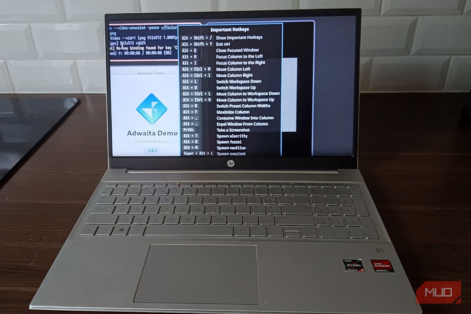 Every Linux user told me to try Niri, so I finally did and it wasn't for me