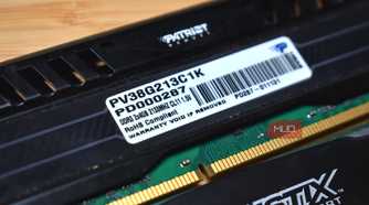 old ddr3 ram memory sticks with latency close up.