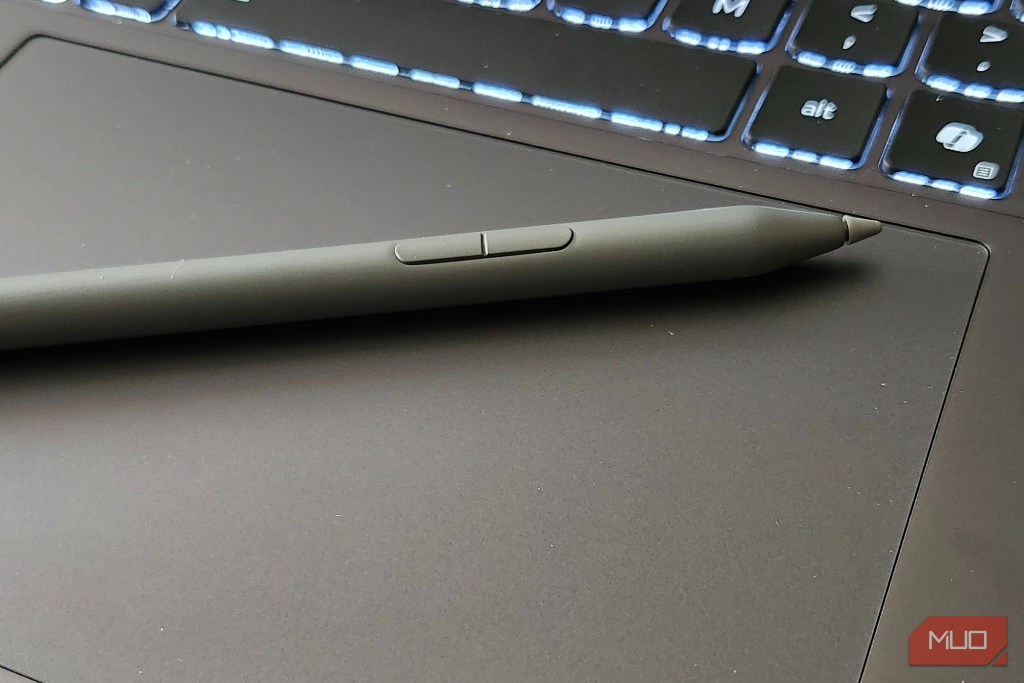 I reviewed the Lenovo Pro 9i Aura Edition, and this thing is absurd in ...