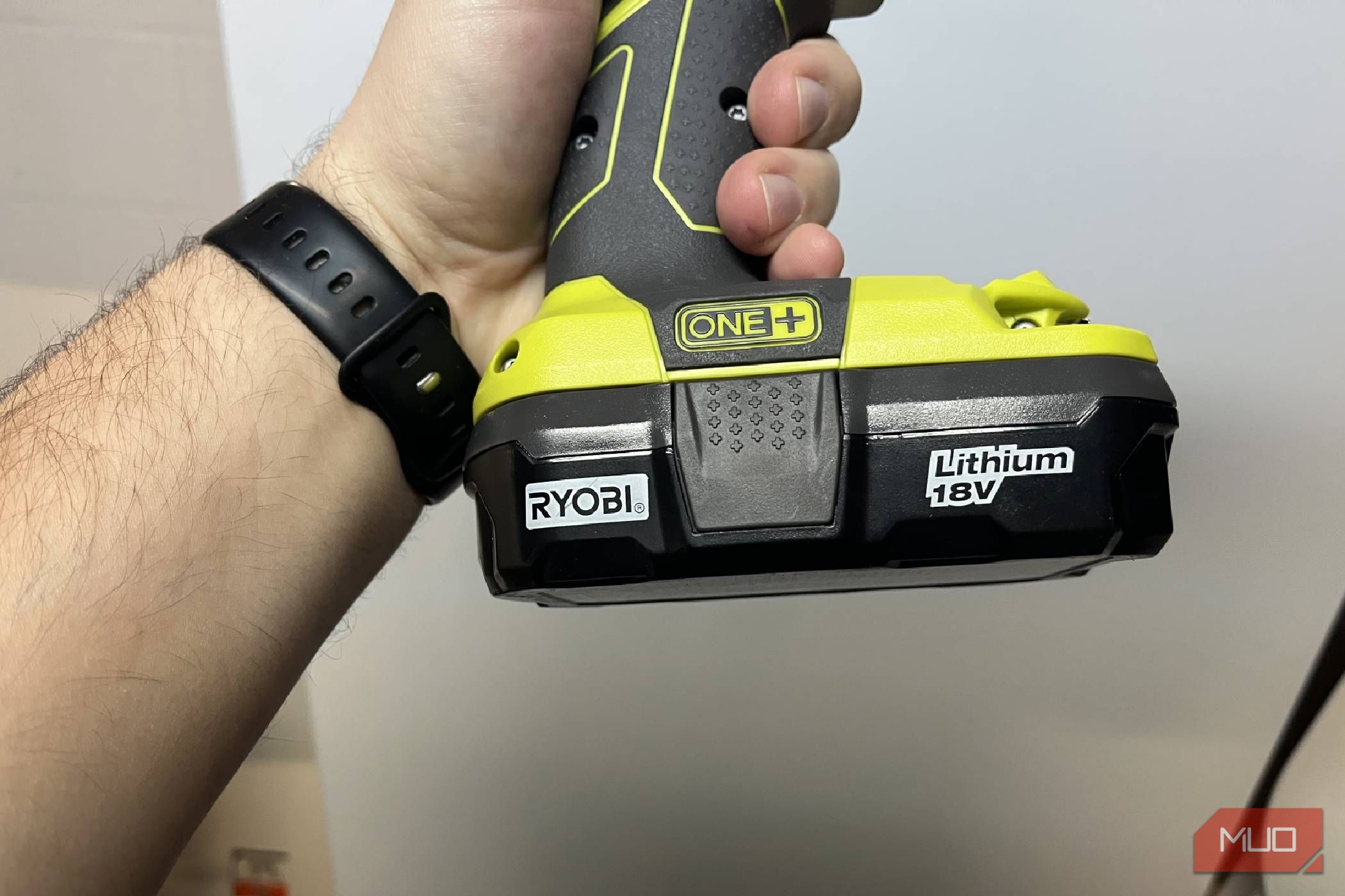 дрель Ryobi 18V ONE+ с установленным аккумулятором