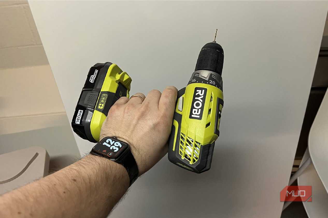 аккумулятор Ryobi 12.0Ah — иллюстрация 2 к материалу аккумулятор Ryobi 12.0Ah — иллюстрация 2 к материалу