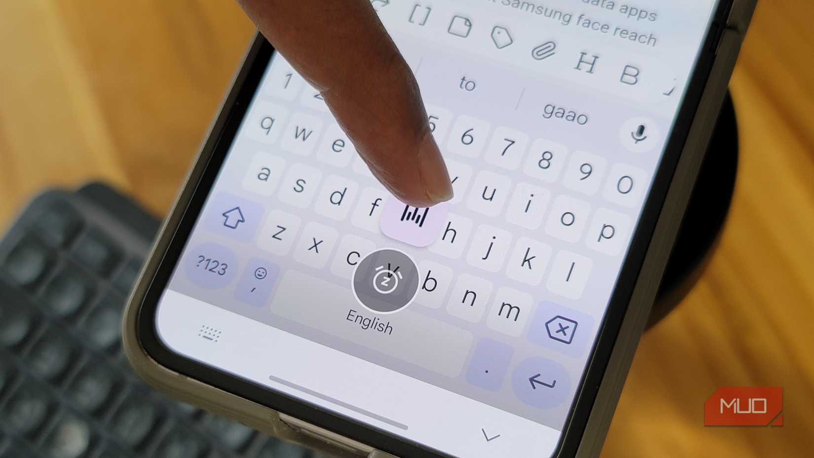 Snooze Wisper Flow bubble on a Samsung Galaxy Z Flip 6