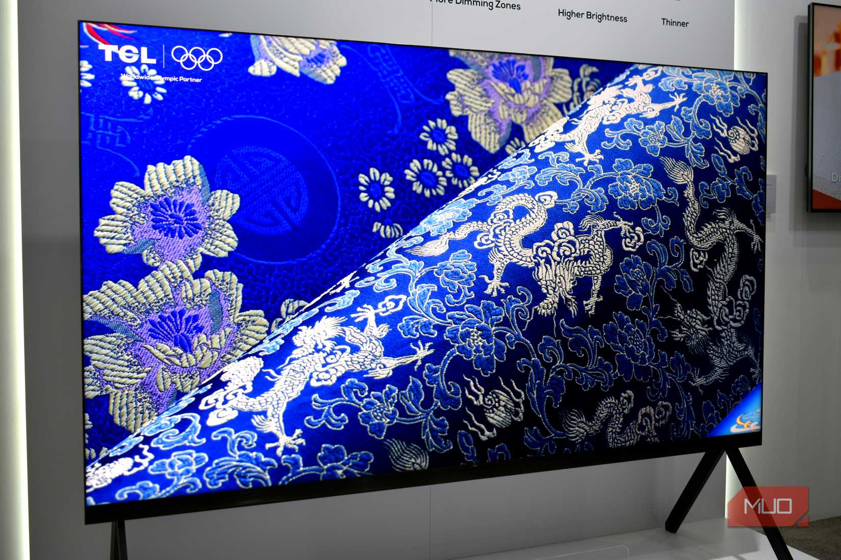 tcl mini led smart tv.