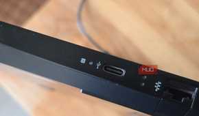 USB-C and Ethernet port on a HP pavillion laptop