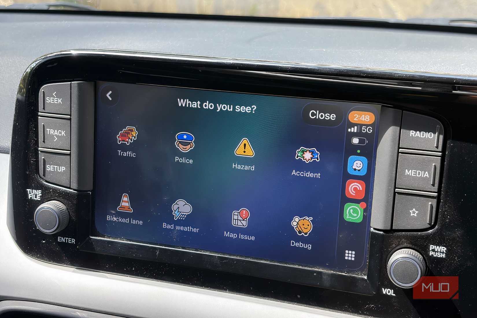 CarPlayでWazeを使用している画面