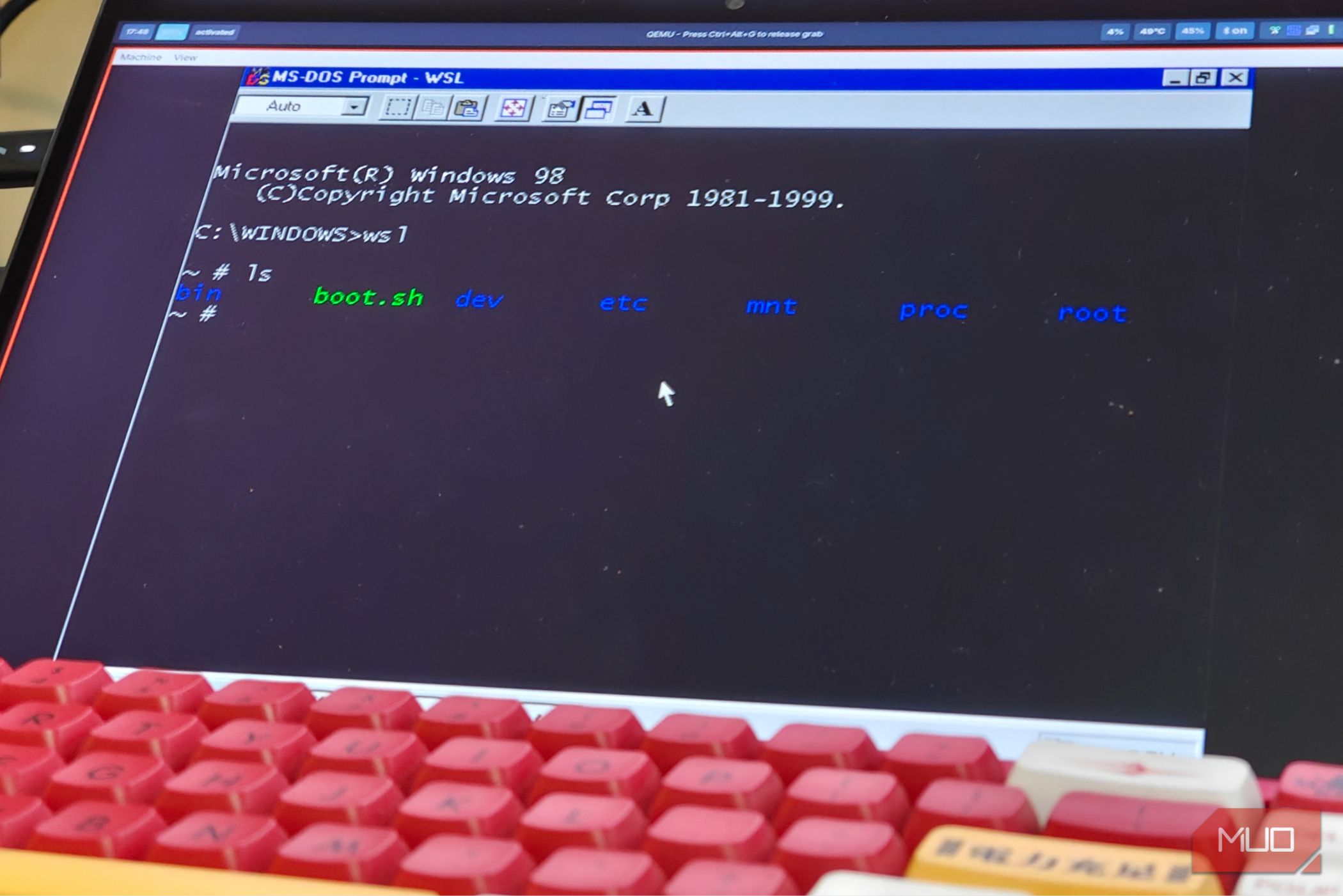 Someone figured out how to run Windows 9x inside Linux and it's surprisingly useful