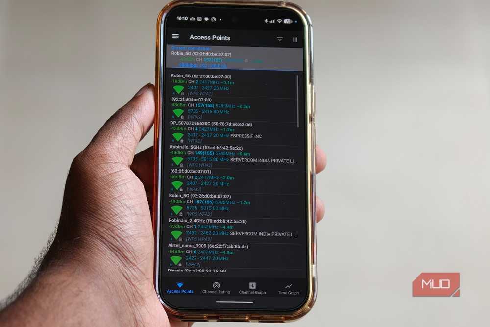 Access point listings show all nearby networks ranked by signal strength