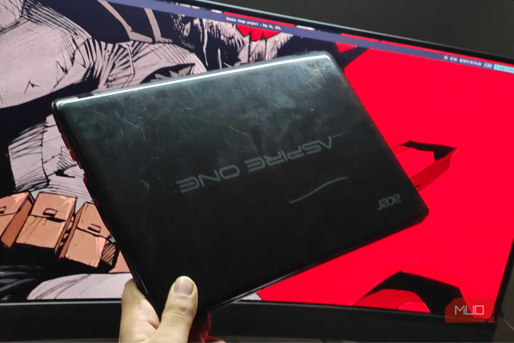 The Acer Aspire One 725 in all its glory