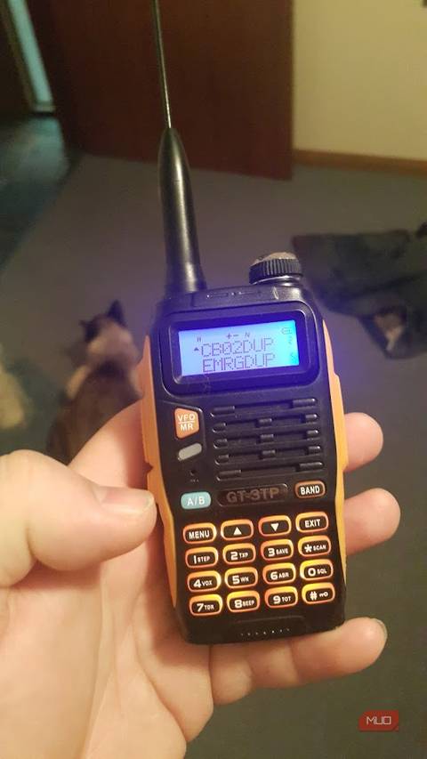 Baofeng-cheap-handheld-radio-vhf-uhf