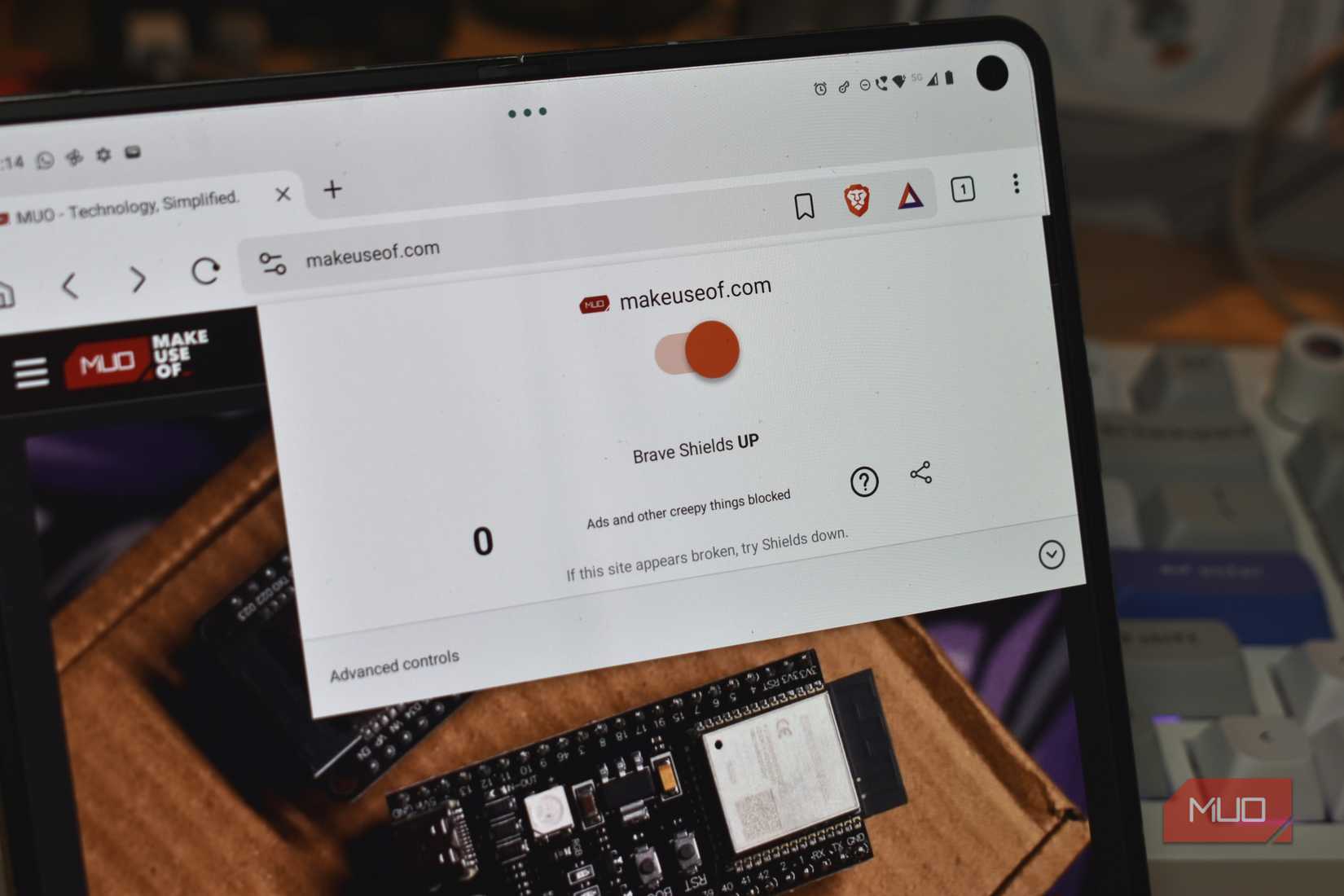 Brave Shieldを使用したBraveブラウザAndroid。