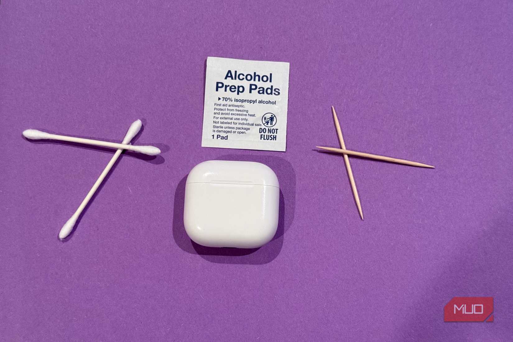 earbud cleaning supplies