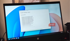 Docker installation wizard on HP Pavillion laptop.