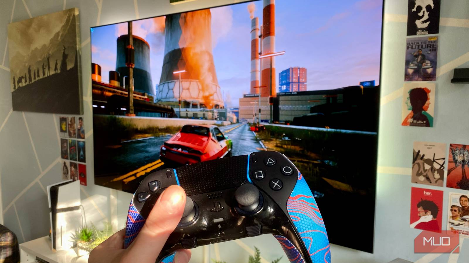 Playing Cyberpunk 2077 with a DualSense Edge
