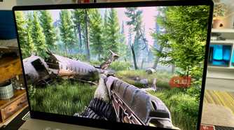 Escape from Tarkov on an ROG Zephyrus G14 gaming laptop