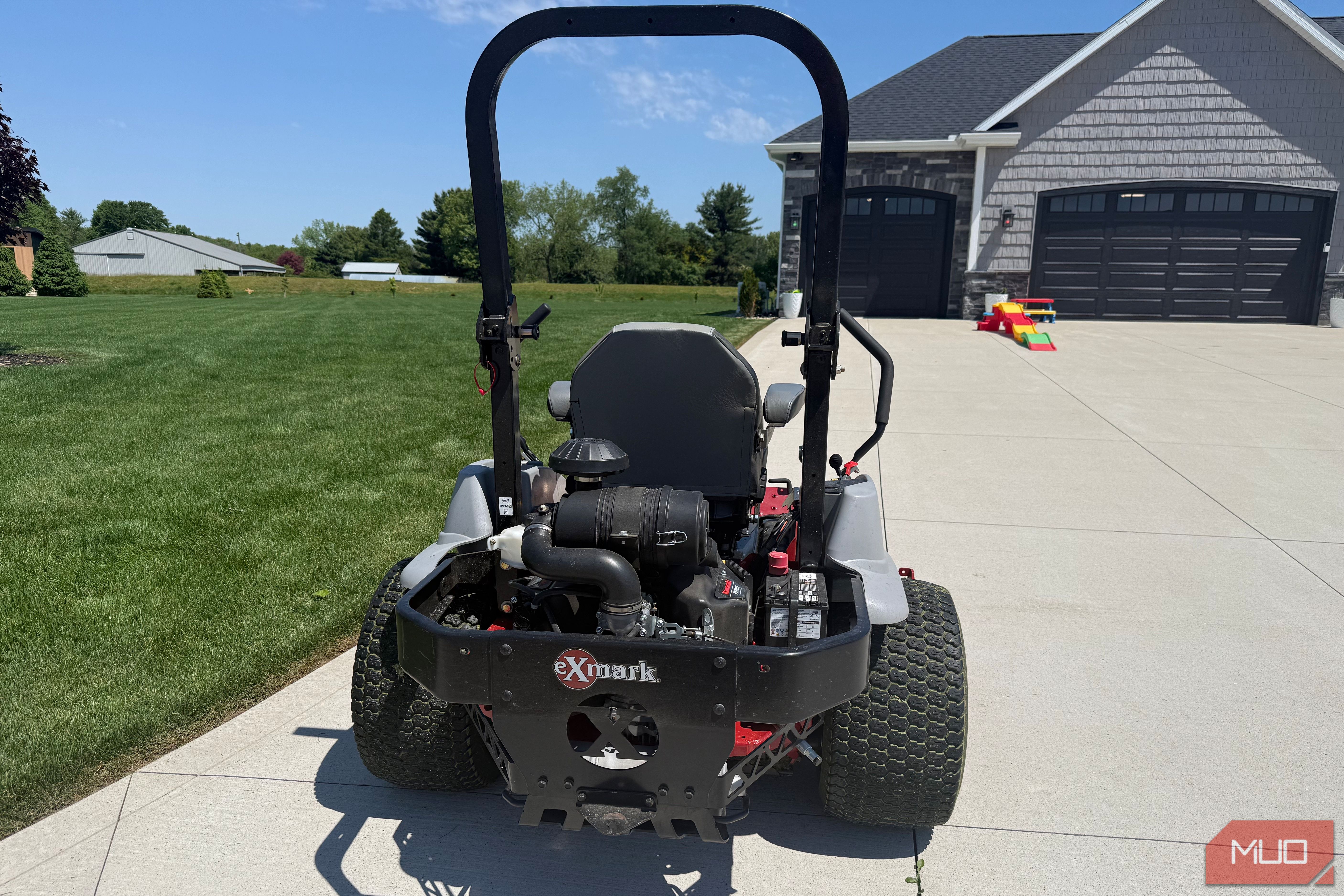 exmark lazer z mower back